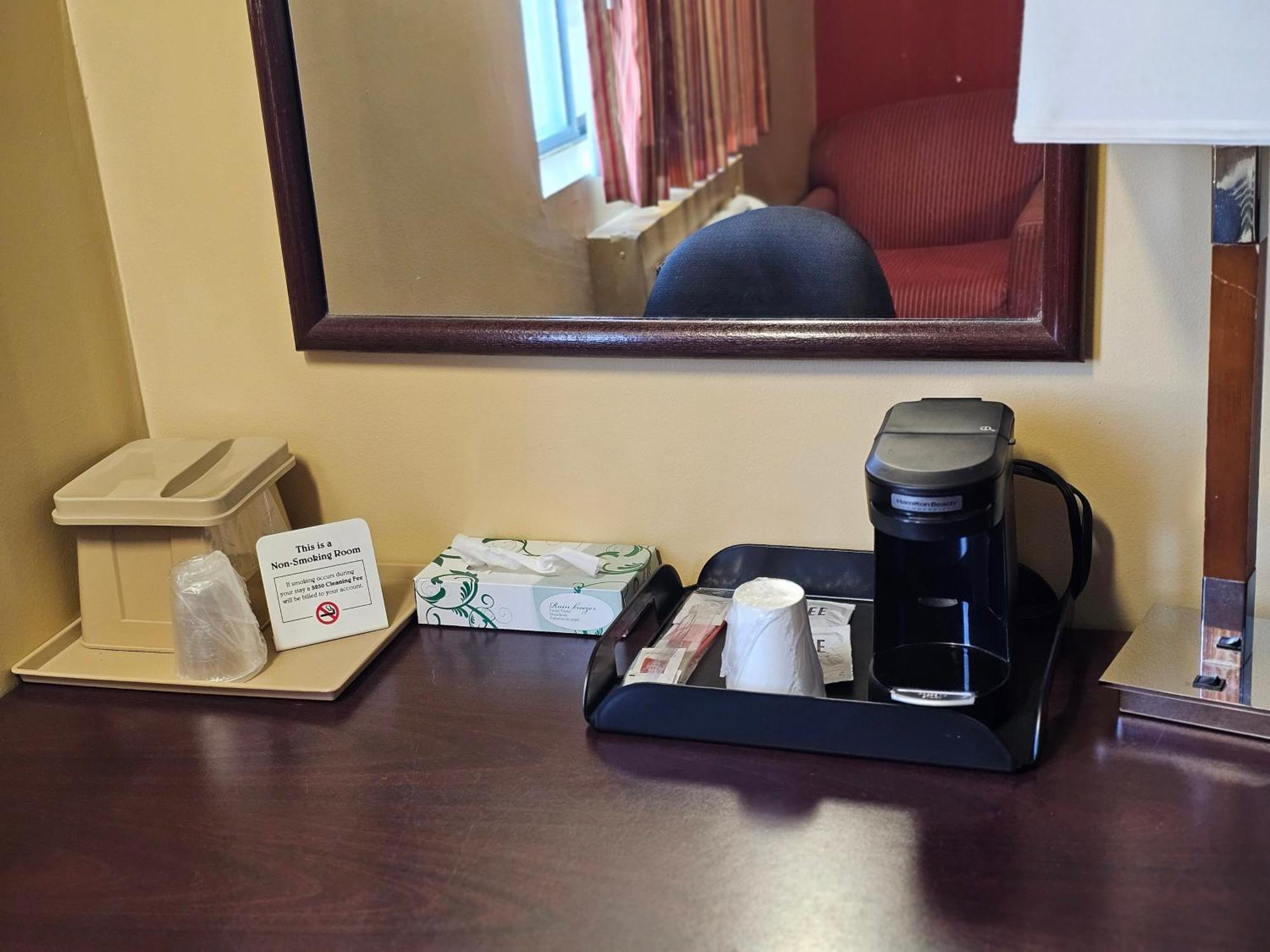 Budgetel Inn & Suites Fort Scott Luaran gambar