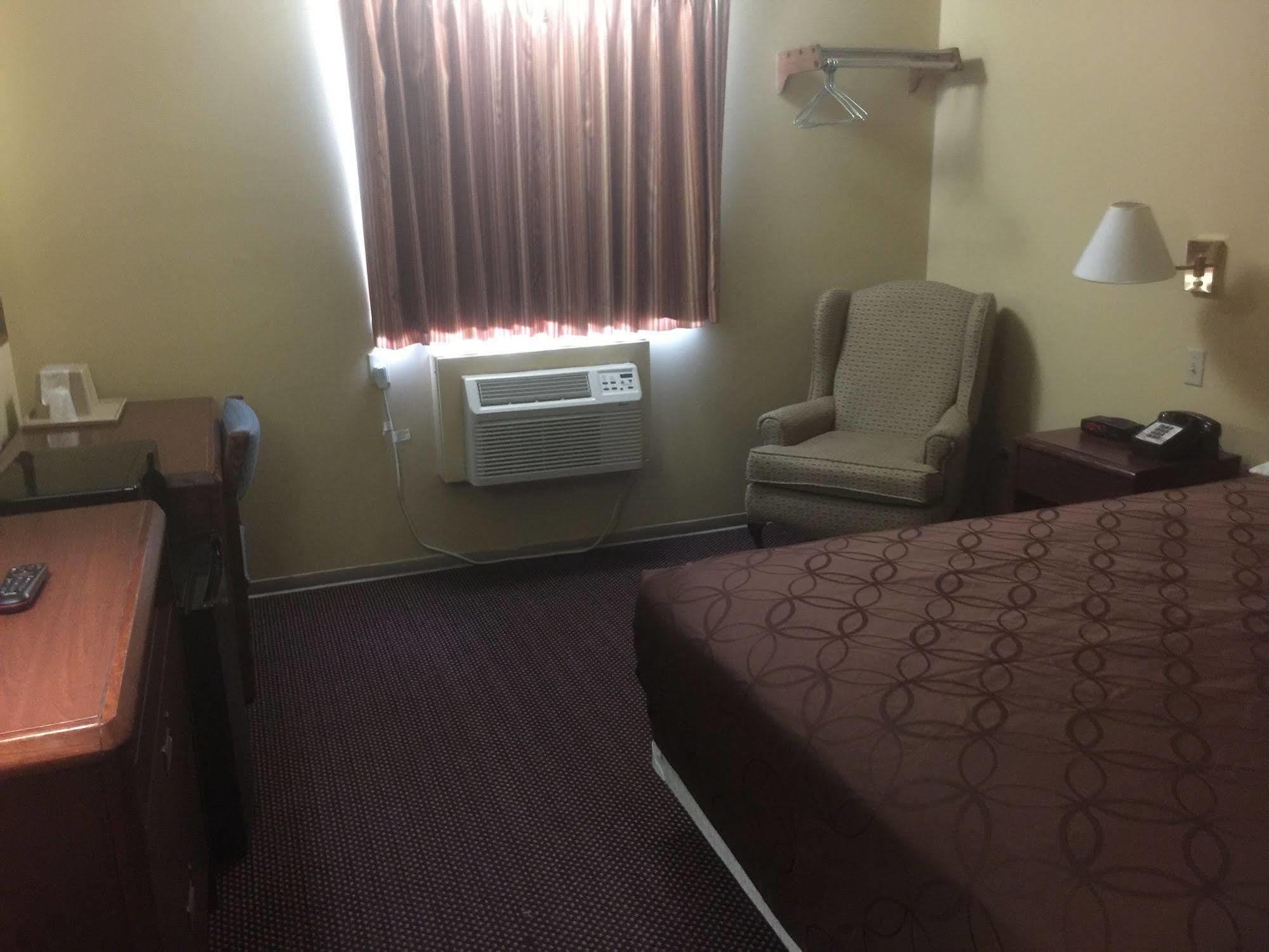 Budgetel Inn & Suites Fort Scott Luaran gambar