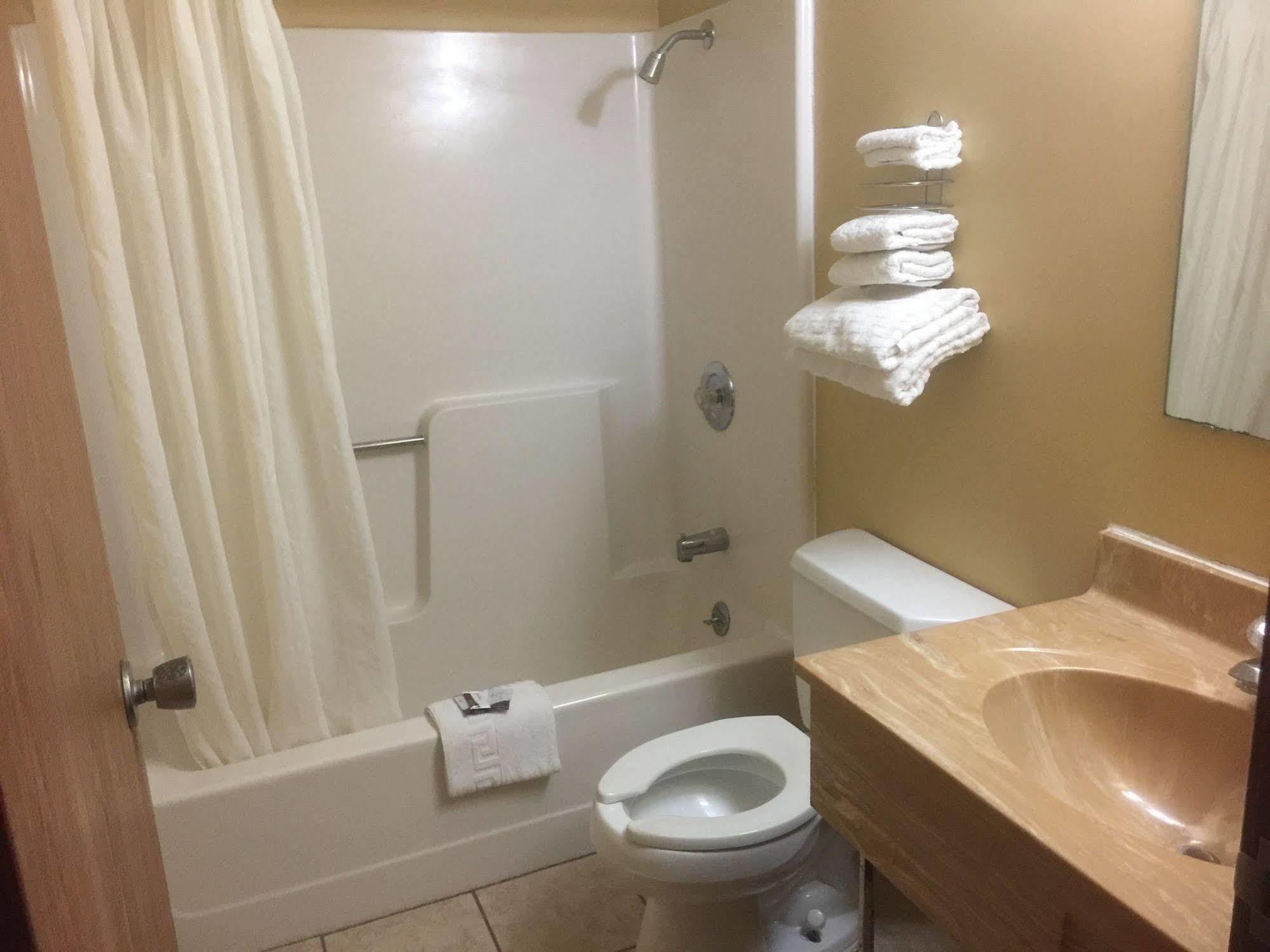 Budgetel Inn & Suites Fort Scott Luaran gambar