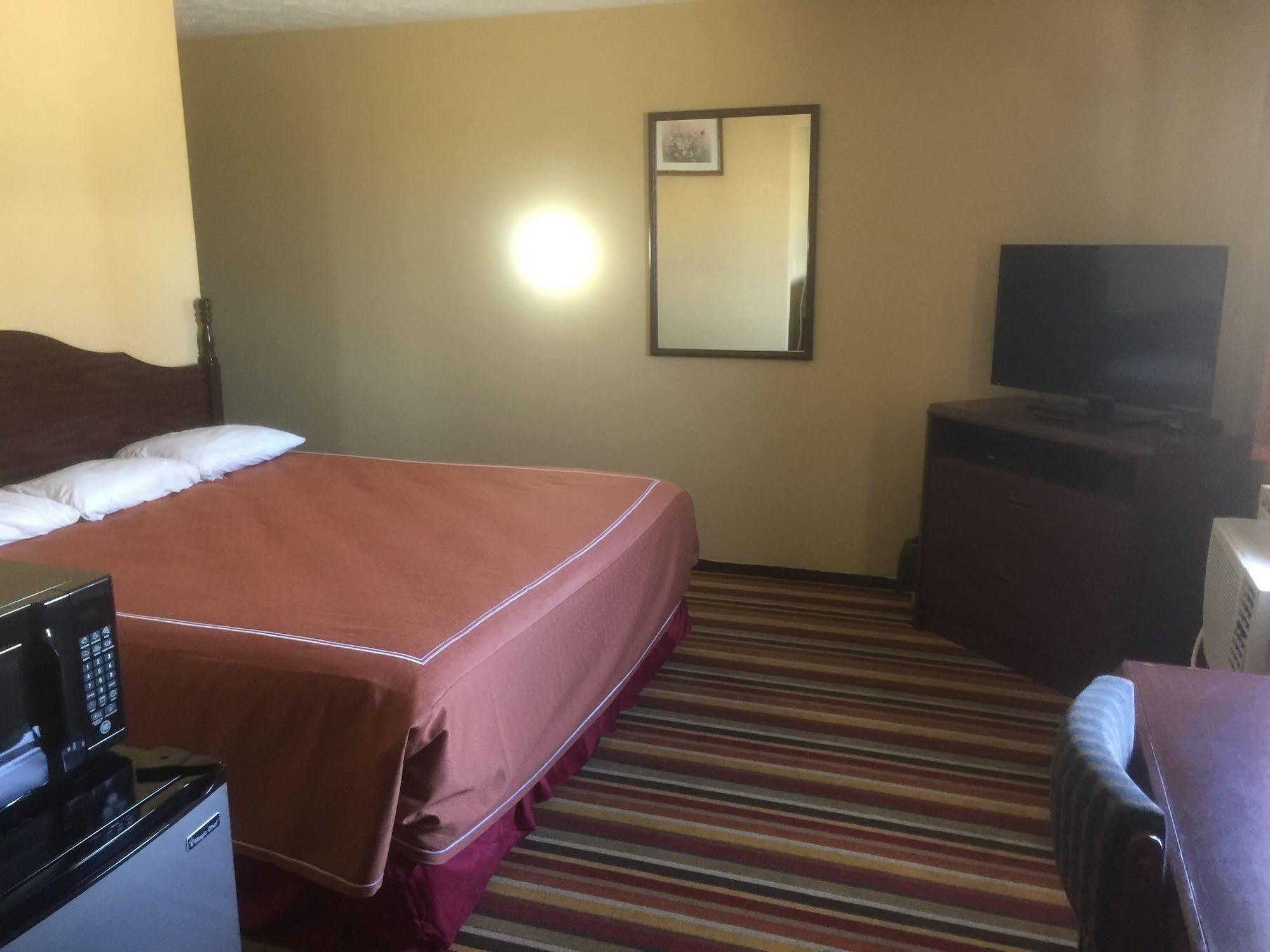 Budgetel Inn & Suites Fort Scott Luaran gambar